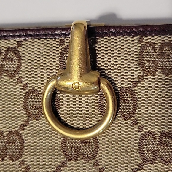 🚨GUCCI GG CANVAS HORSEBIT CLASP WALLET🚨 - Picture 3 of 12